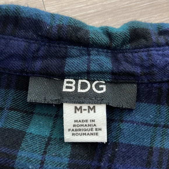 Urban Outfitters Flannel - Picture 2 of 3